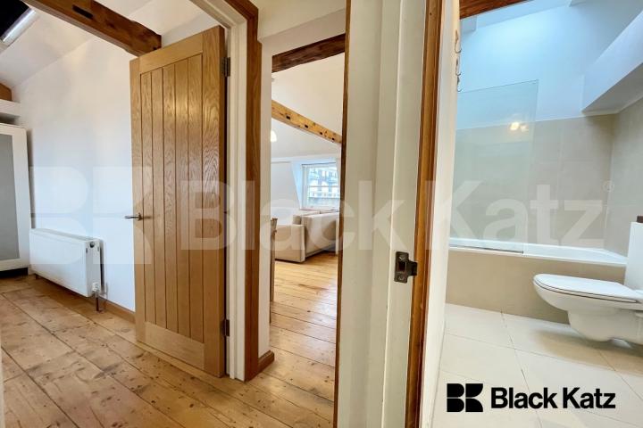  top floor conversion boasts stylish decor throughout and an abundance of light Surrey Square, Elephant & Castle